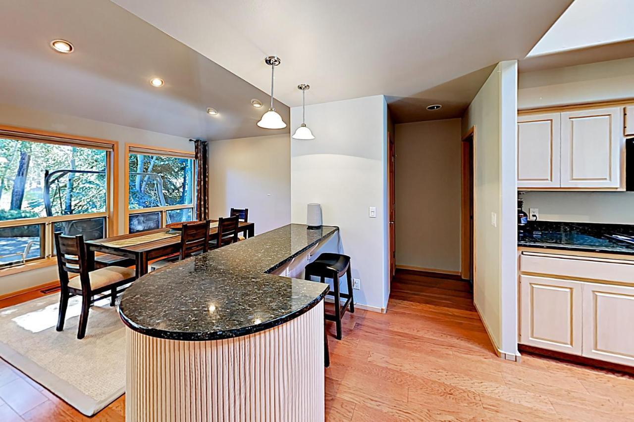 Tree Branch Cabin Sunriver Exterior foto